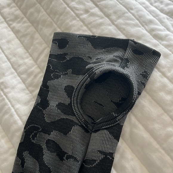 Burn Bootcamp Large camo shirt - Picture 4 of 4